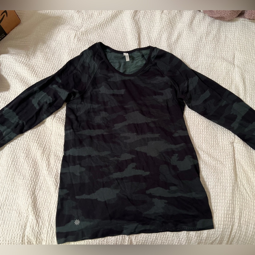 Athleta Woman's Long Sleeve Top L